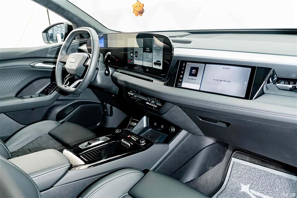 Audi e-tron, 2025 19