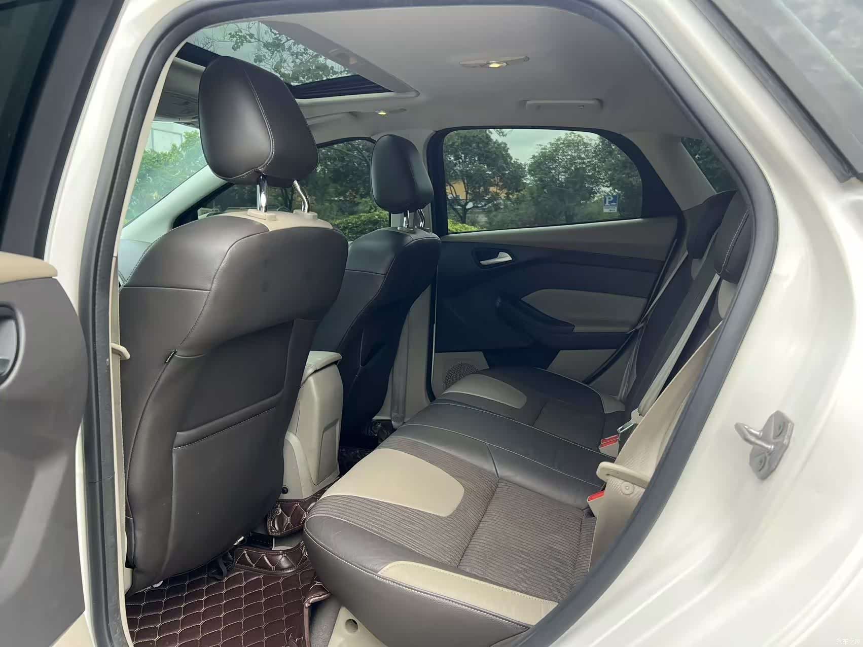 Ford Focus, 2013 10