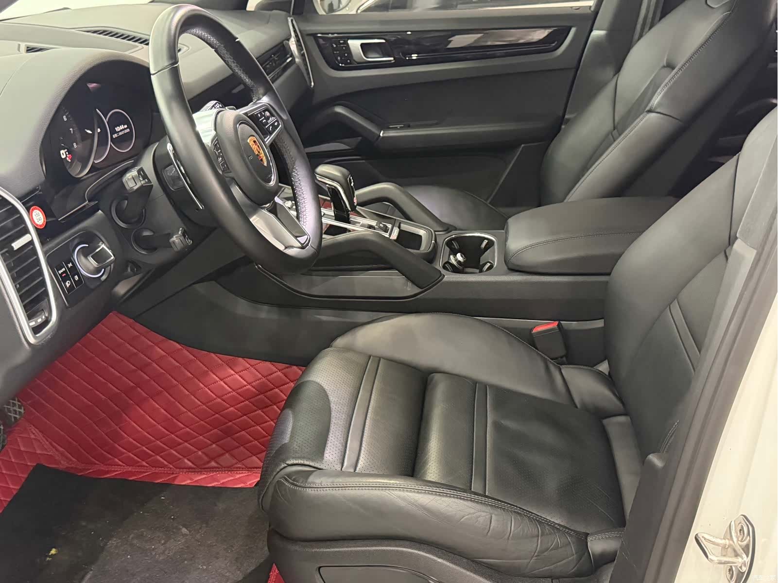 Porsche Cayenne, 2018 все фото