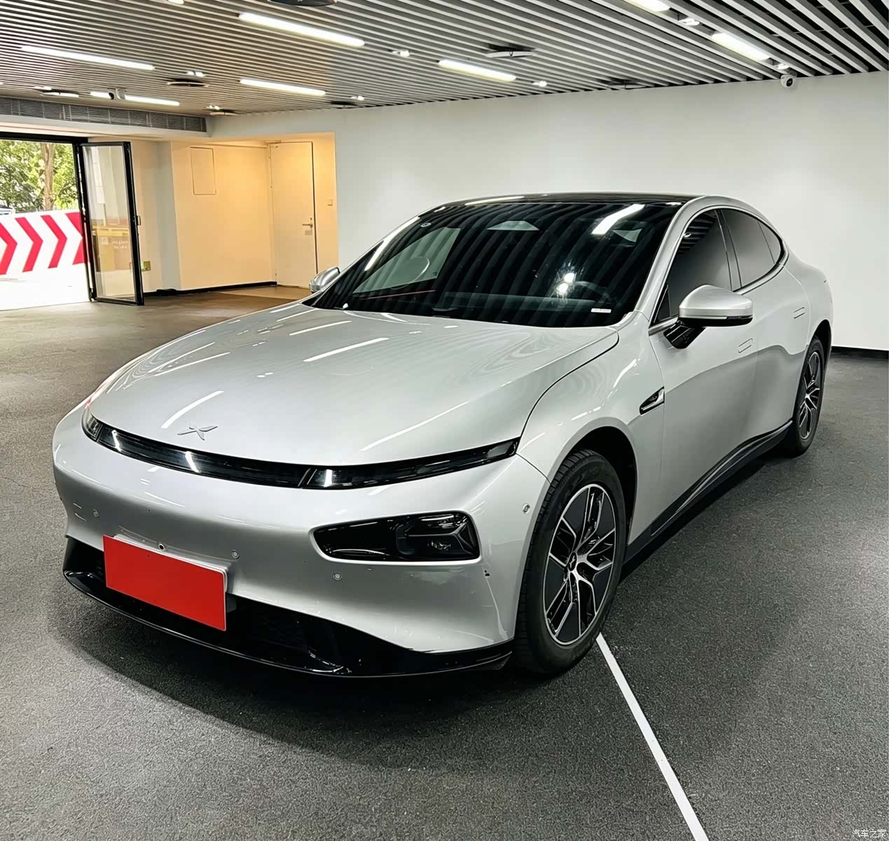 Xpeng P7, 2025 1