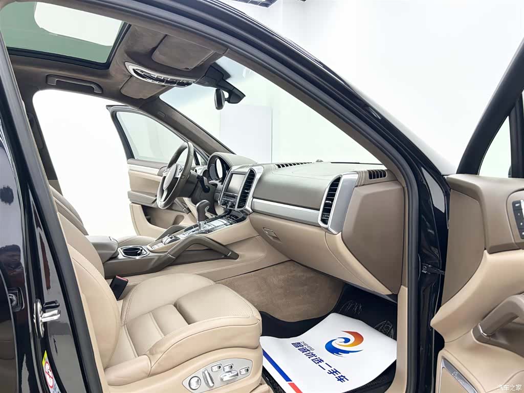 Porsche Cayenne, 2012 8