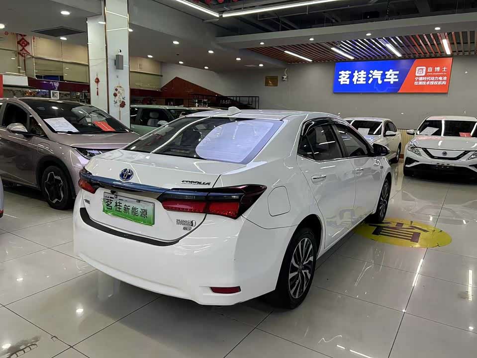 Toyota Corolla dual engine E+ Toyota Corolla dual engine E+