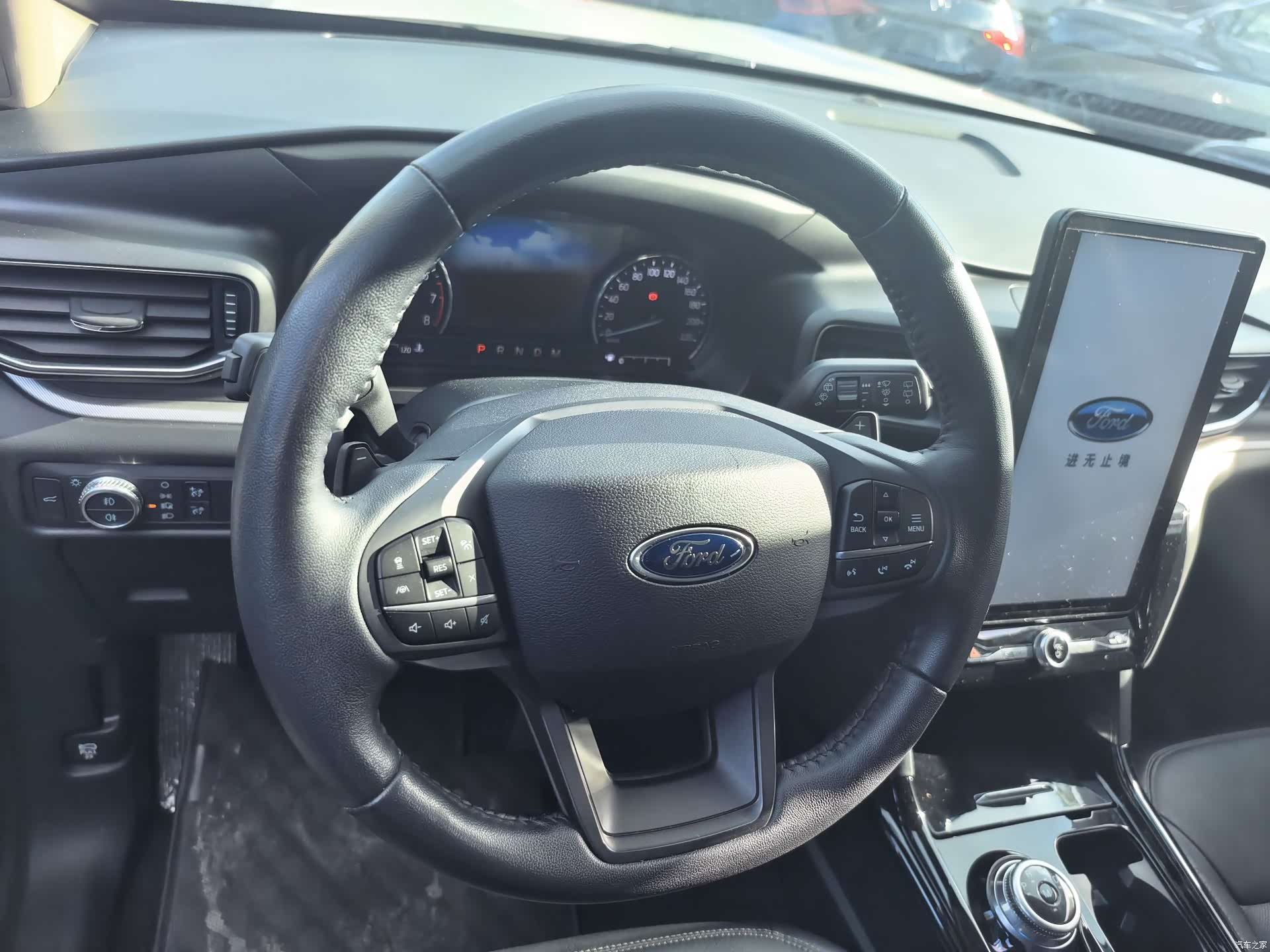 Ford Explorer, 2021 10