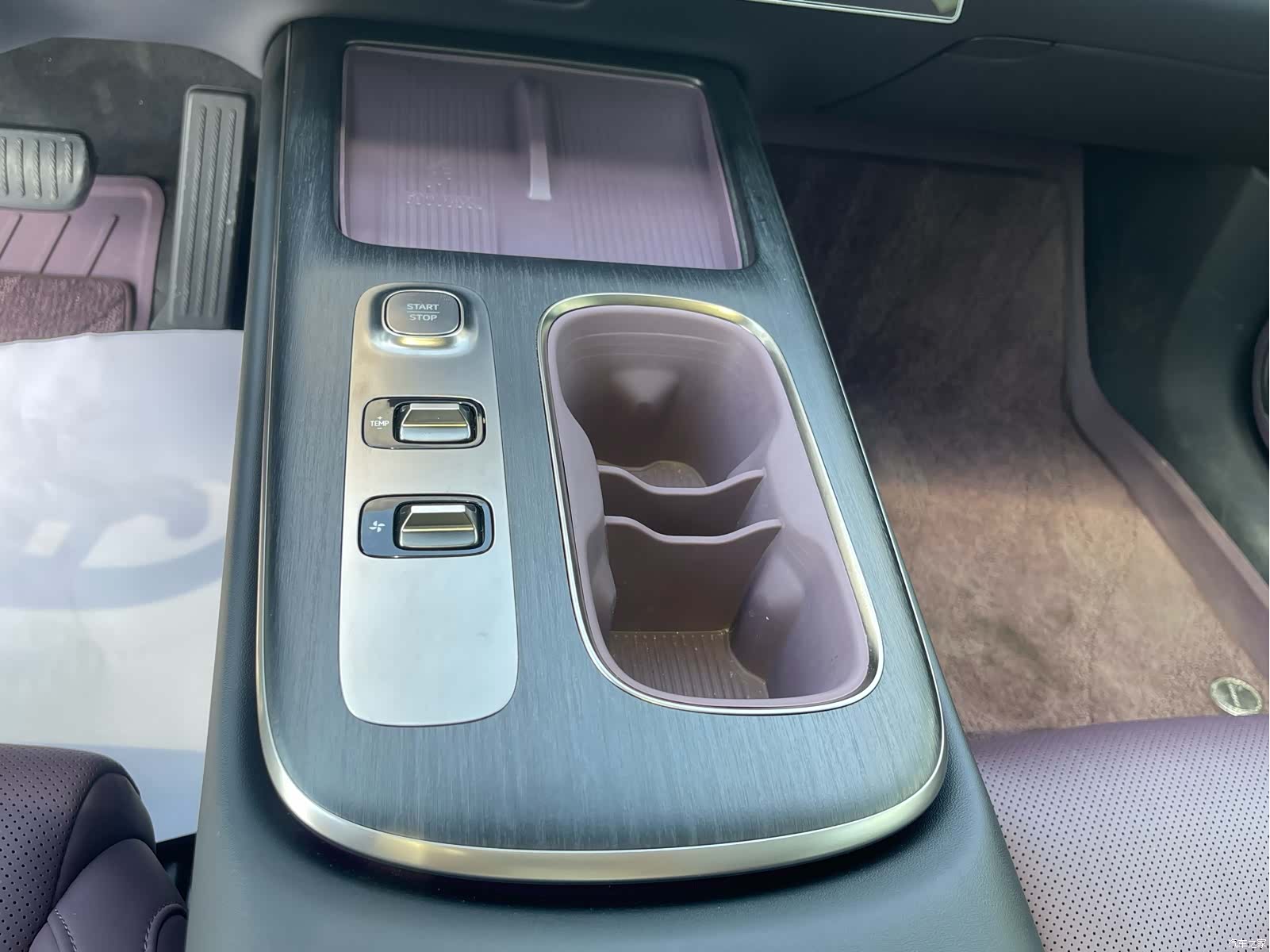 Xiaomi SU7, 2025 10