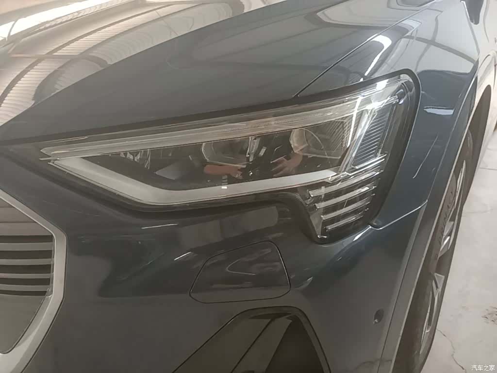 Audi e-tron, 2022 18