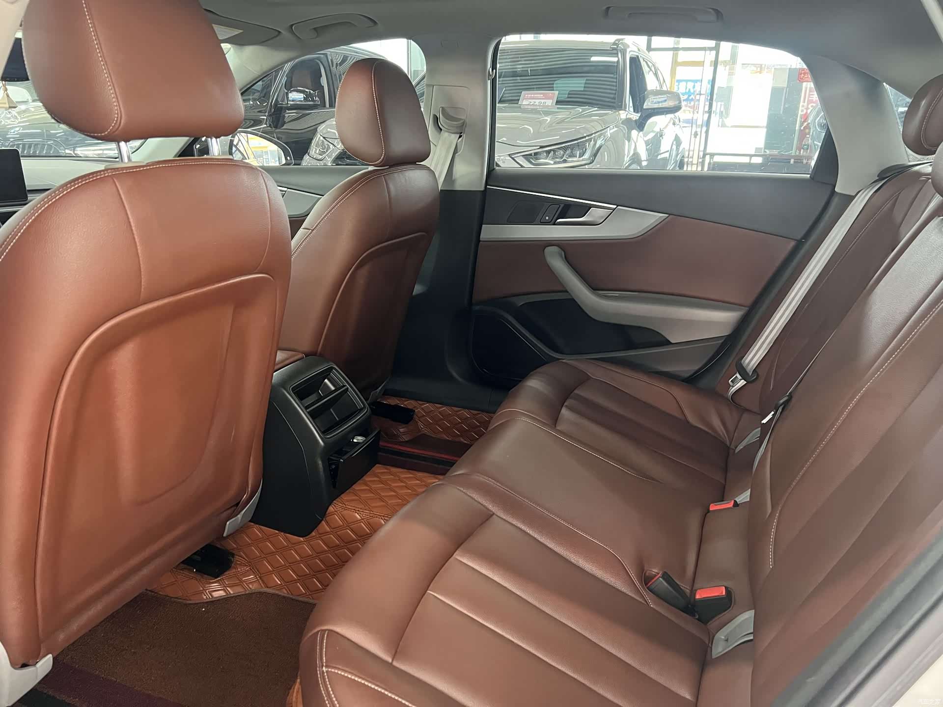 Audi A4L, 2017 6