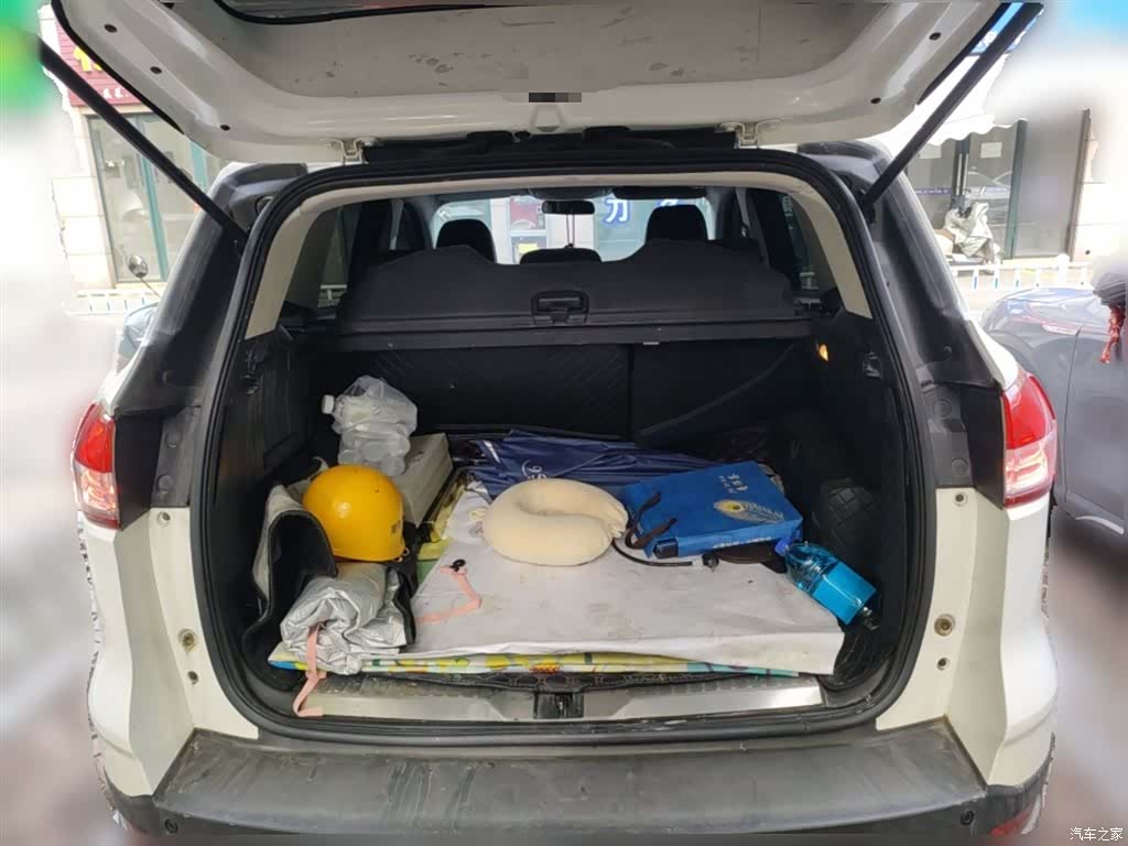 Ford Kuga, 2016 10
