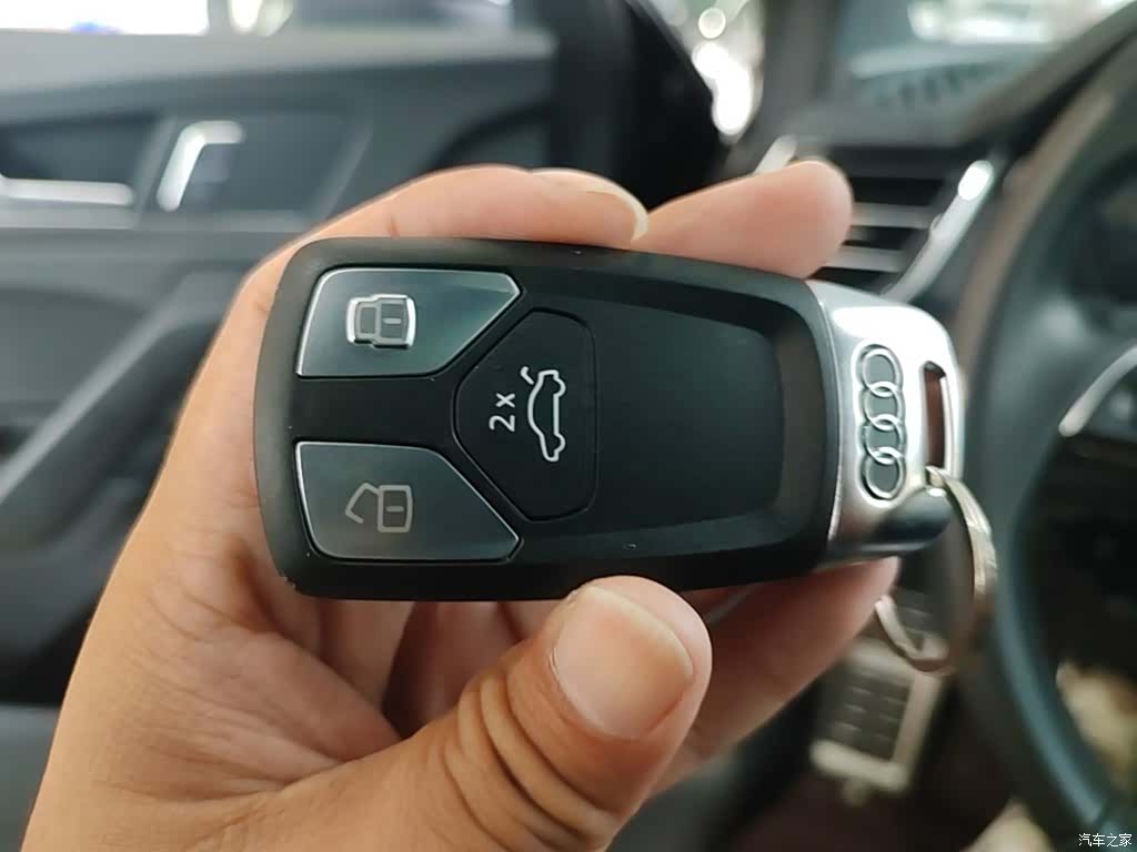 Audi Q5L, 2024 9