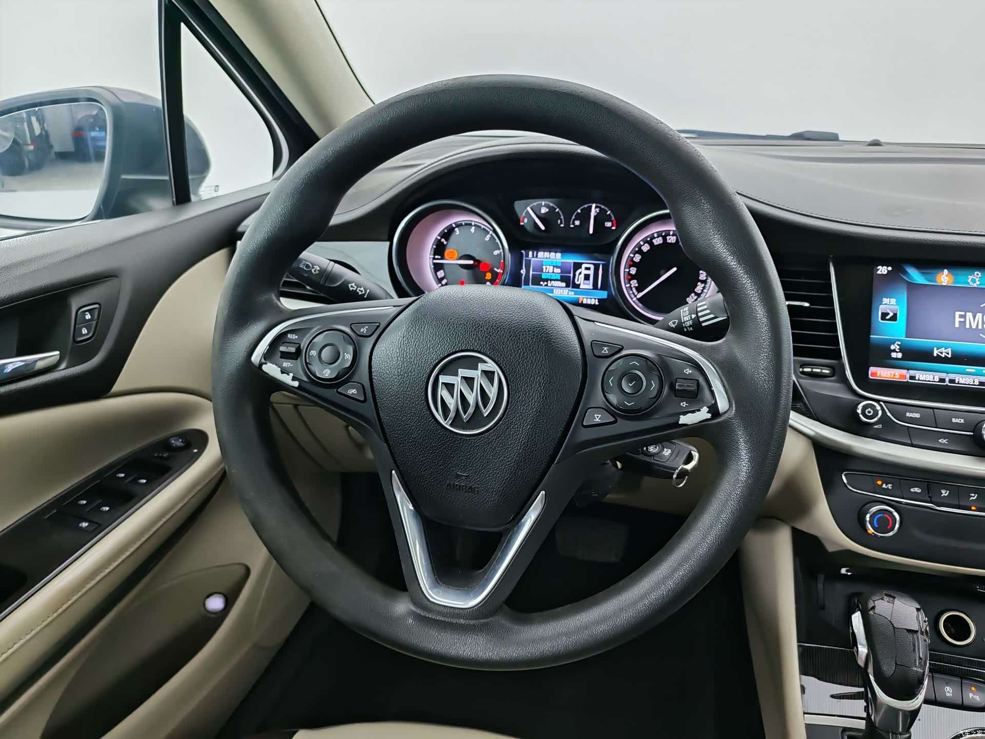 Buick Verano, 2017 13