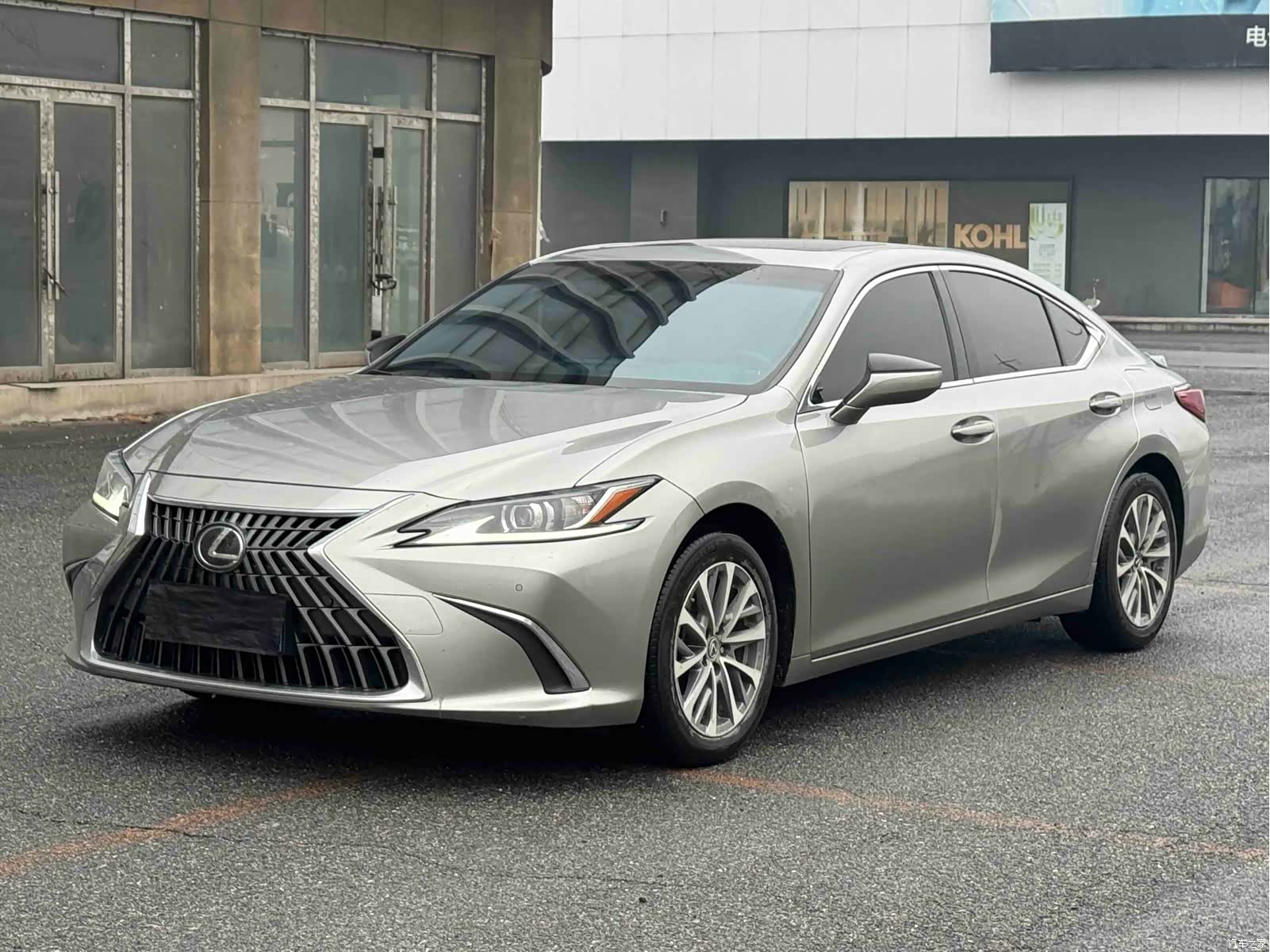 Lexus ES, 2024 3