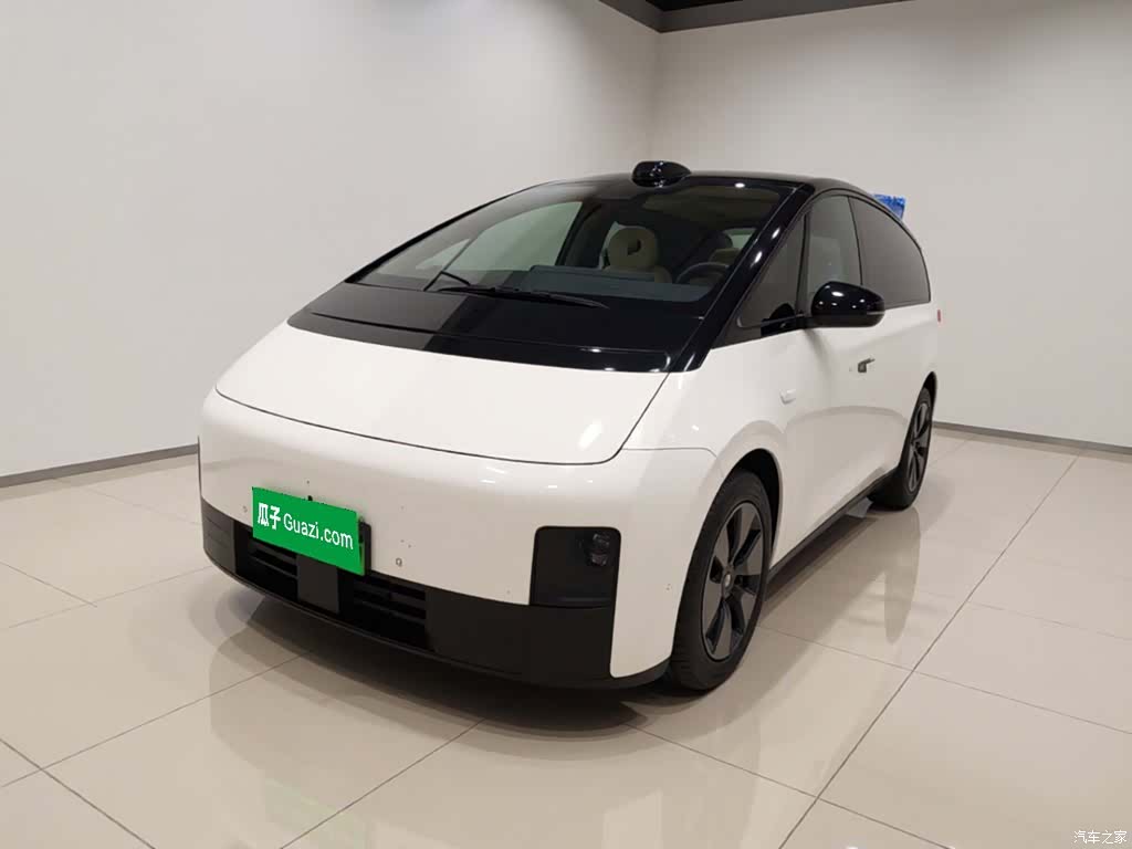 Li Auto MEGA, 2025 1