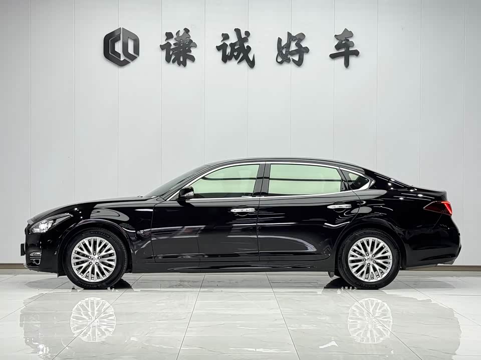 Infiniti Q70 Infiniti Q70