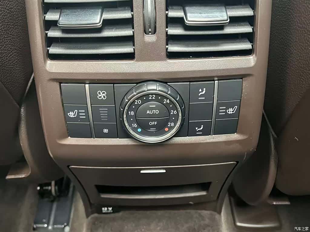 Mercedes-Benz GLS, 2018 15