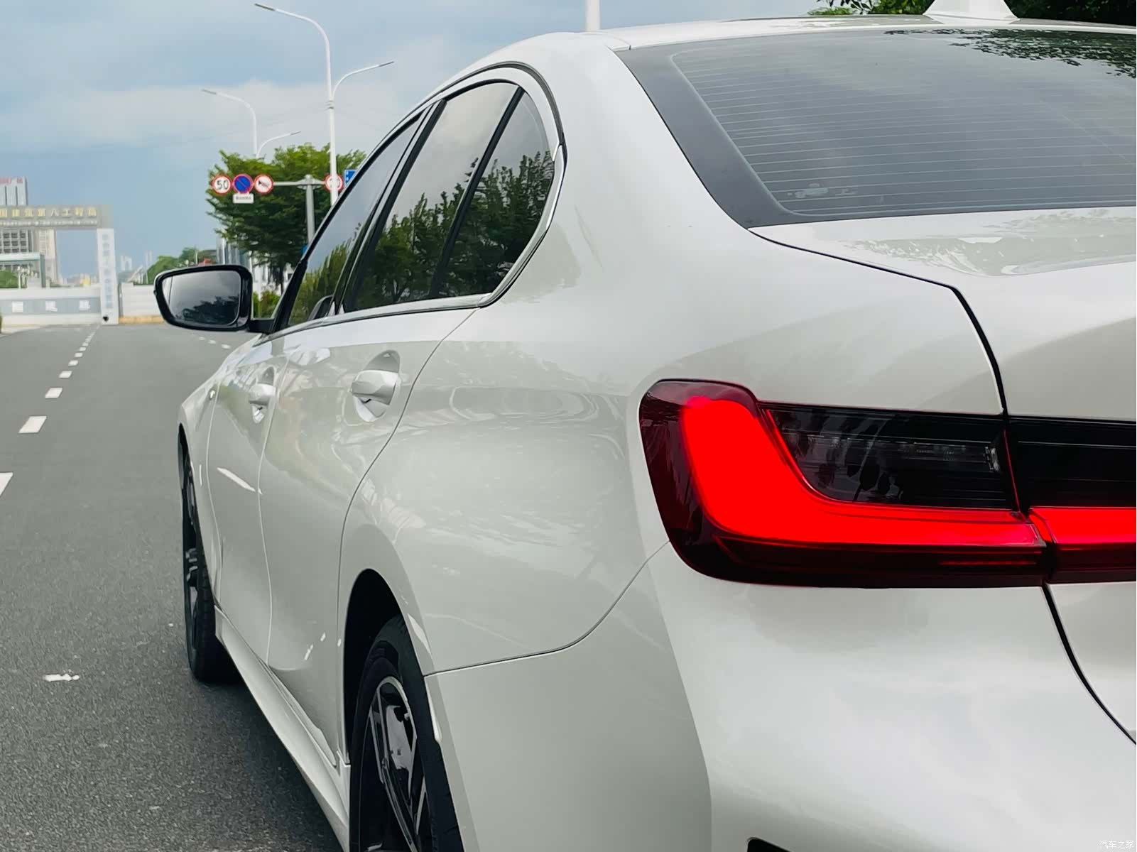 BMW 3 Series, 2024 11