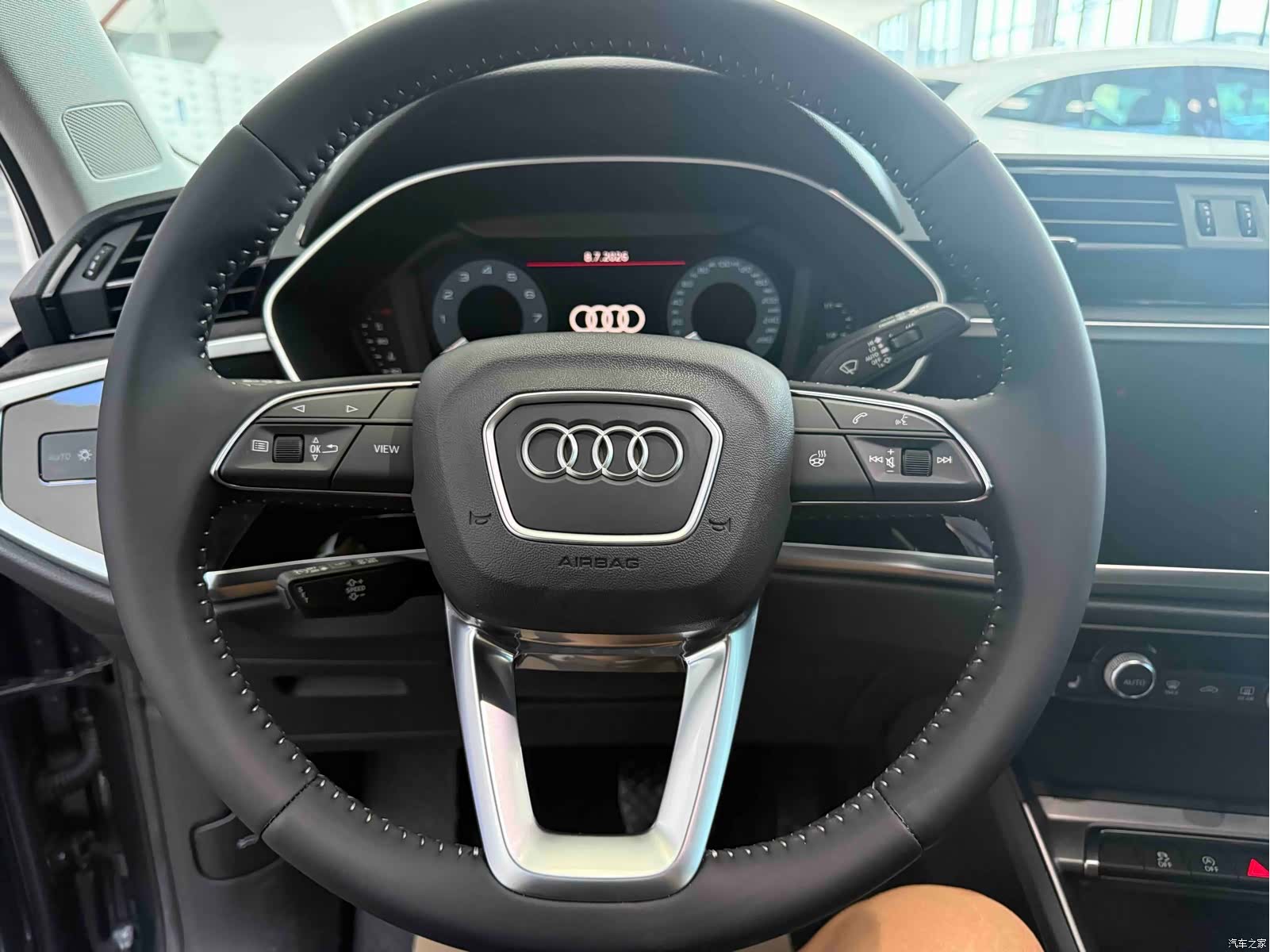 Audi Q3, 2023 12