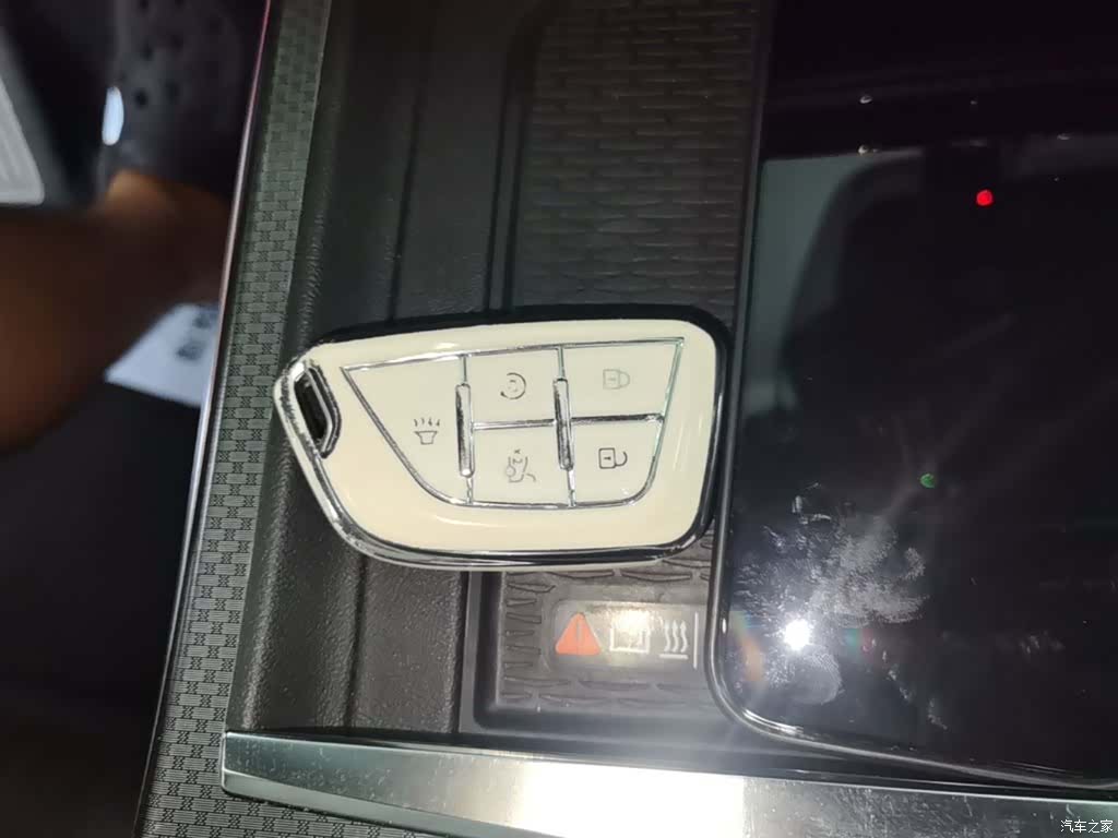 Cadillac XT5, 2025 9