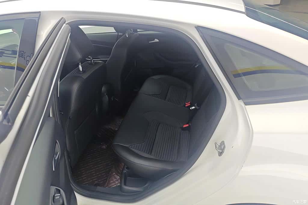 Ford Focus, 2017 11