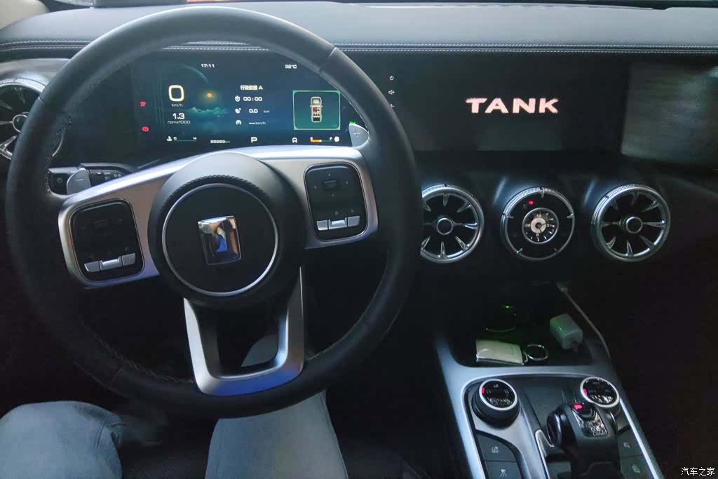 Tank 300, 2021 12
