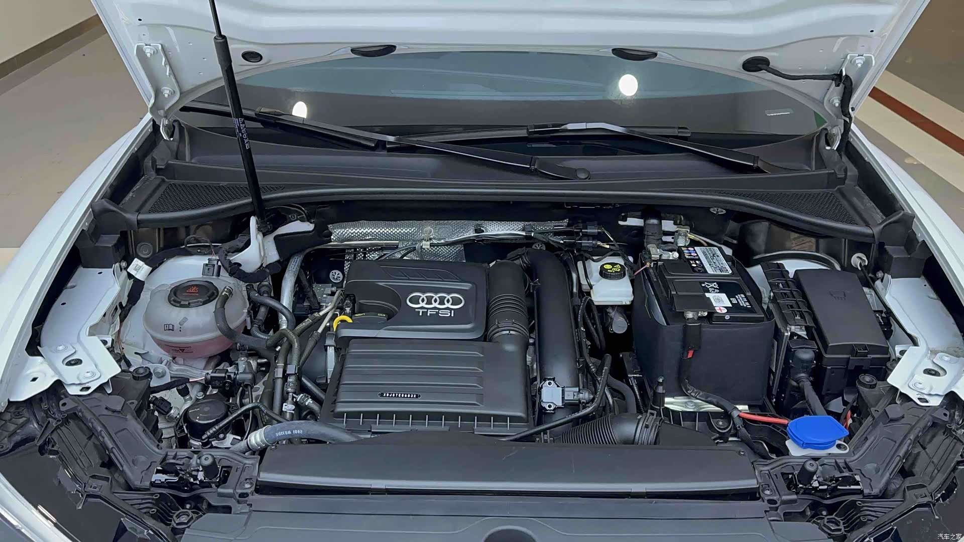 Audi Q3, 2023 20