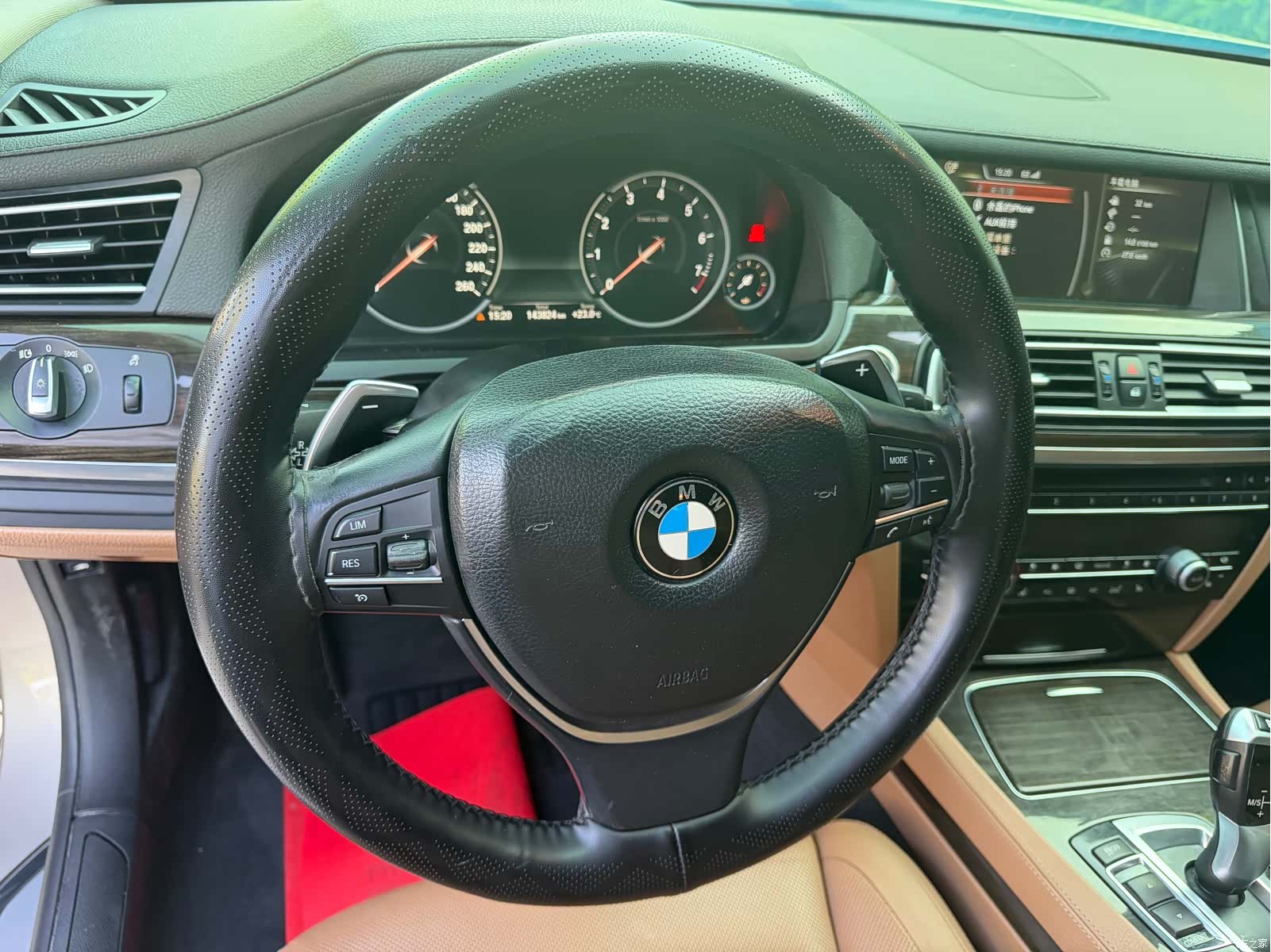 BMW 7 Series, 2013 9