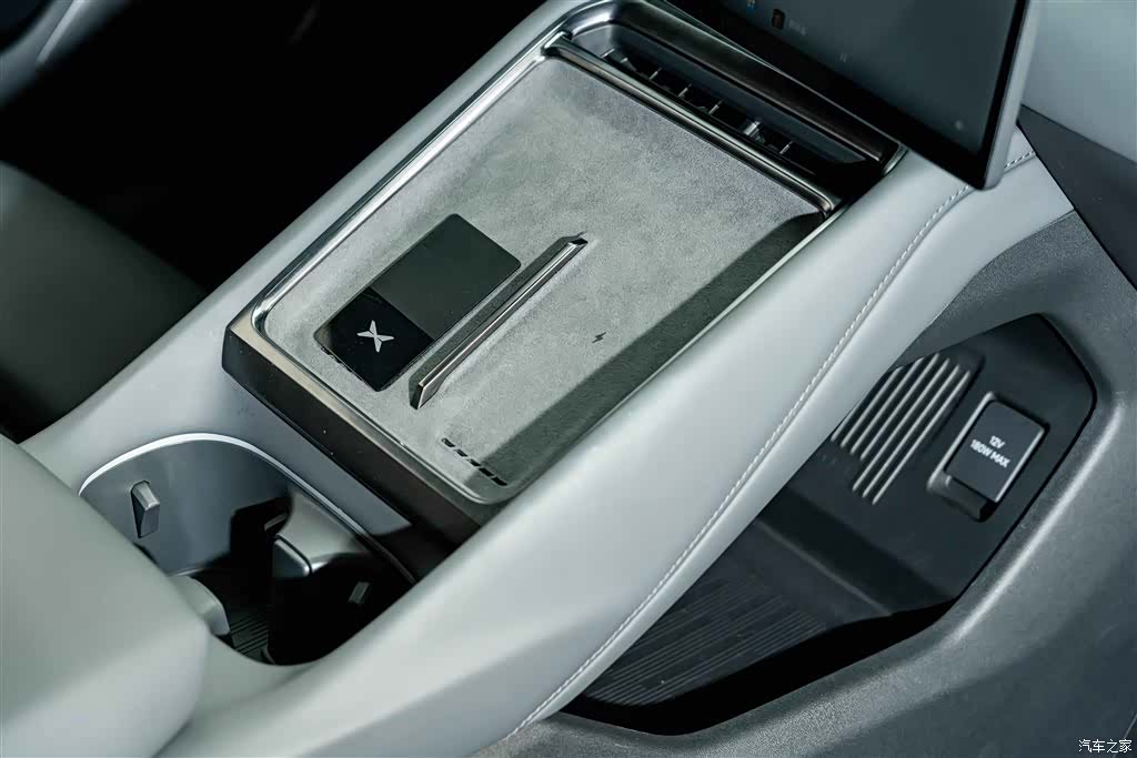 Xpeng P7, 2025 20