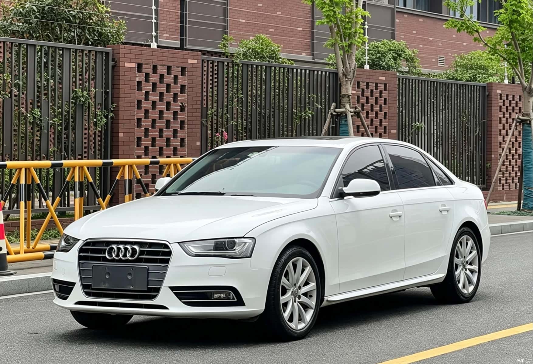 Audi A4L, 2015 1