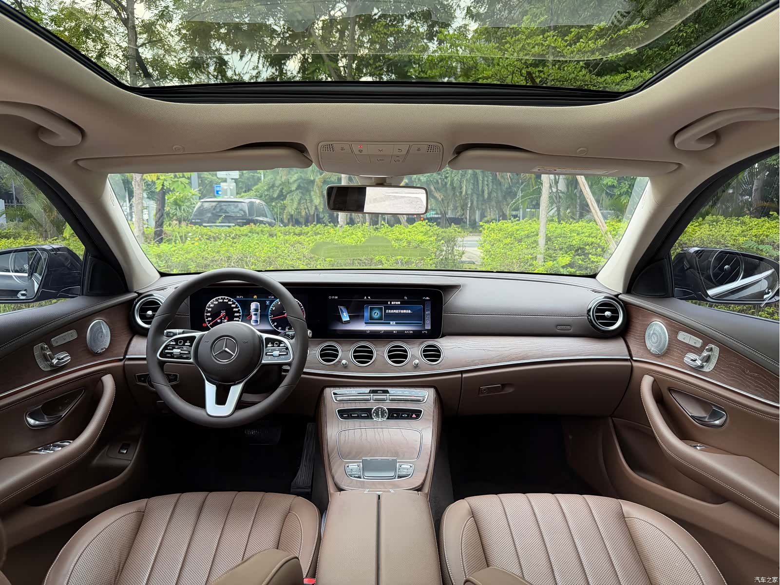Mercedes-Benz E-Class, 2020 12