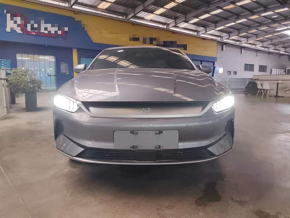 BYD Qin Yuan BYD Qin Yuan