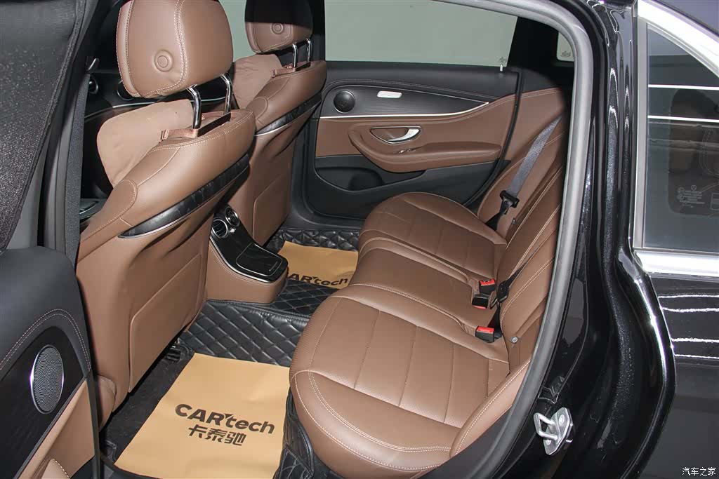 Mercedes-Benz E-Class, 2023 20