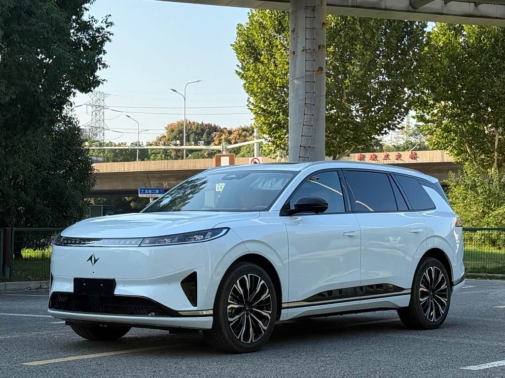 Dongfeng eπ008 2026 мест