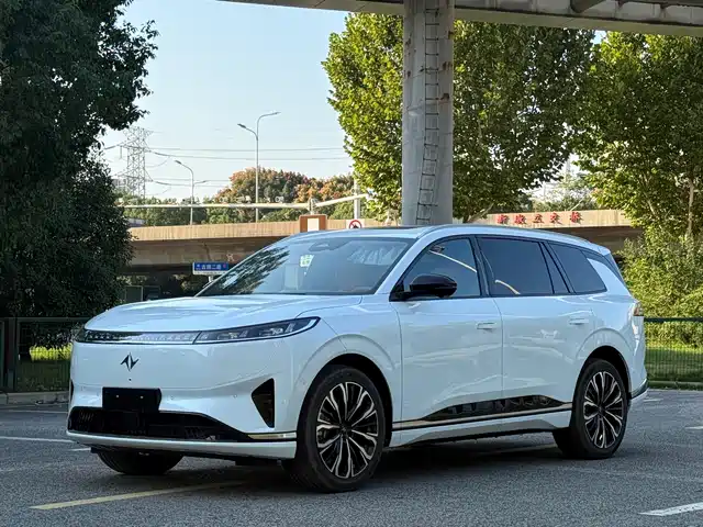 Dongfeng eπ008 2026 — купить из Китая под заказ
