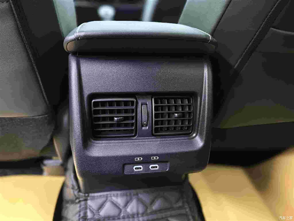 Toyota Camry, 2025 15