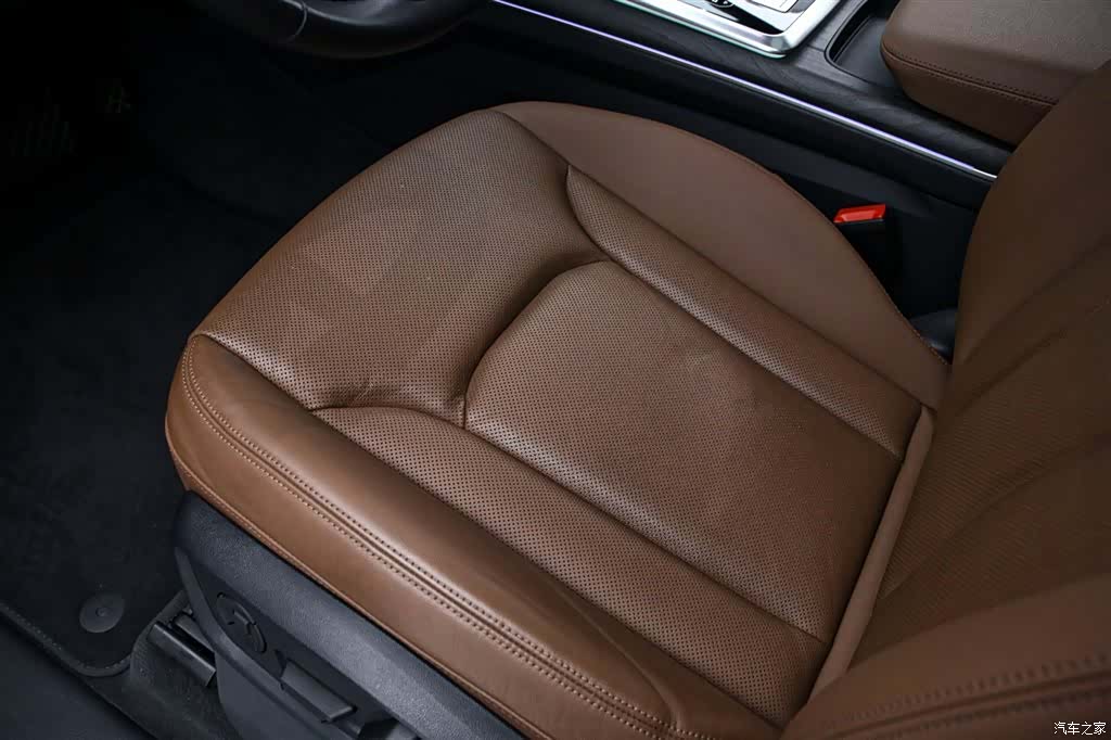 Audi Q8, 2020 13