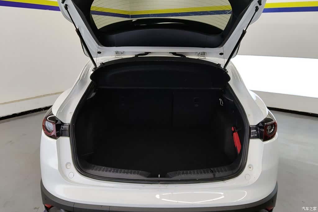 Mazda CX-4, 2020 4