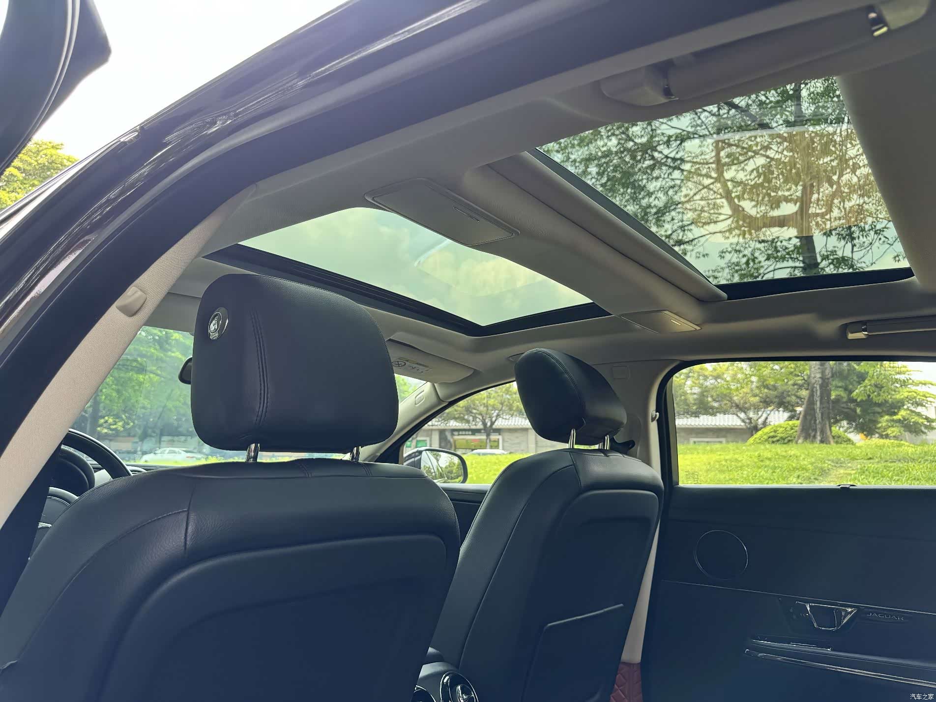 Jaguar XJ, 2014 28