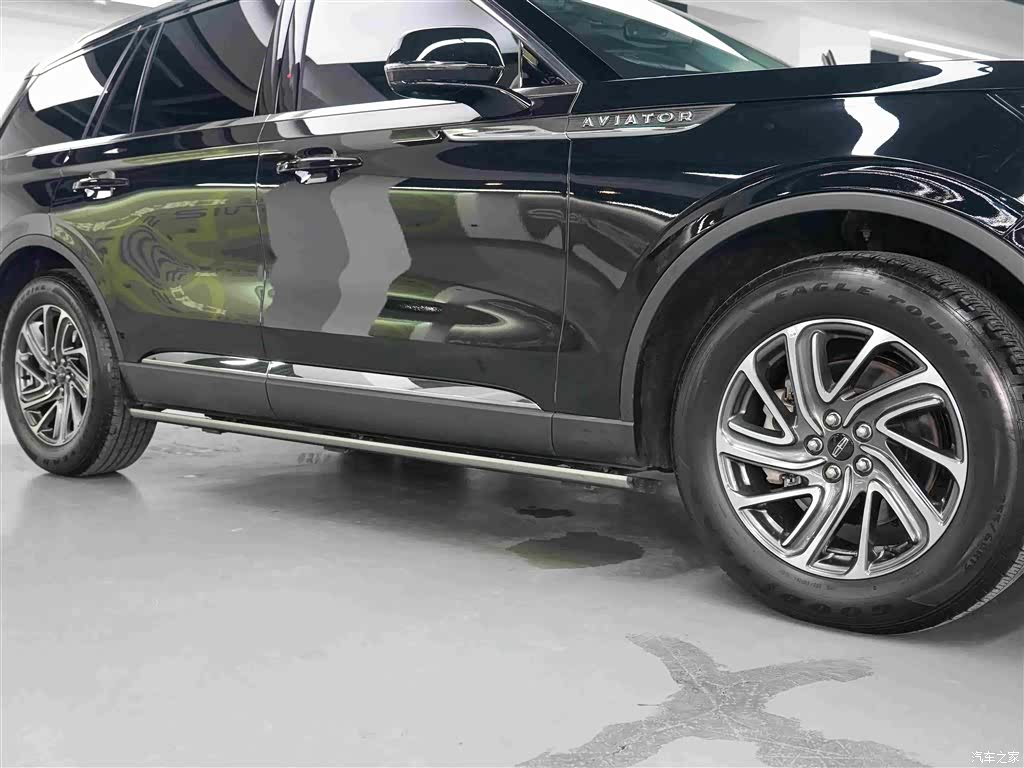 Lincoln Aviator, 2025 14
