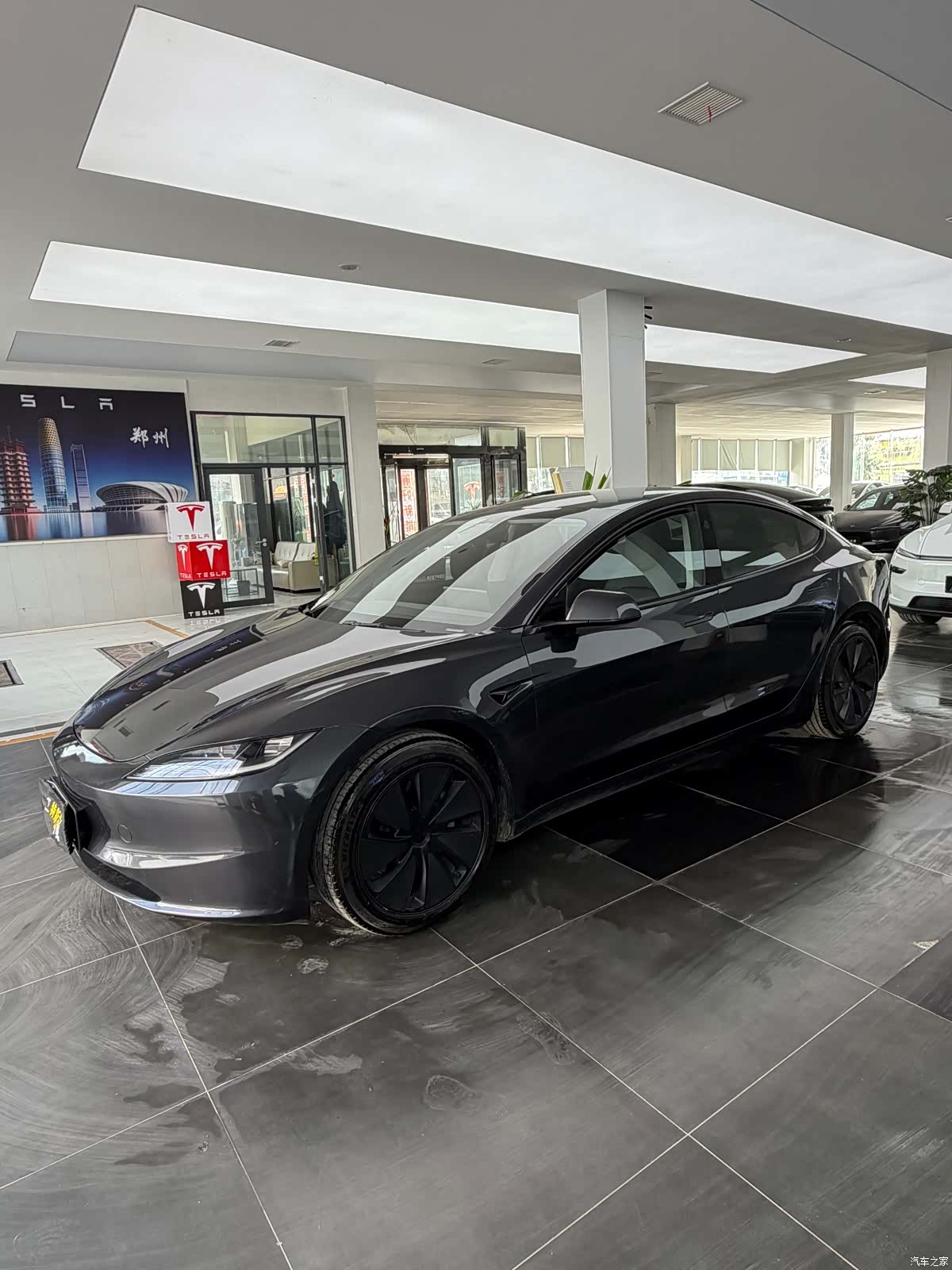 Tesla Model 3, 2024 4