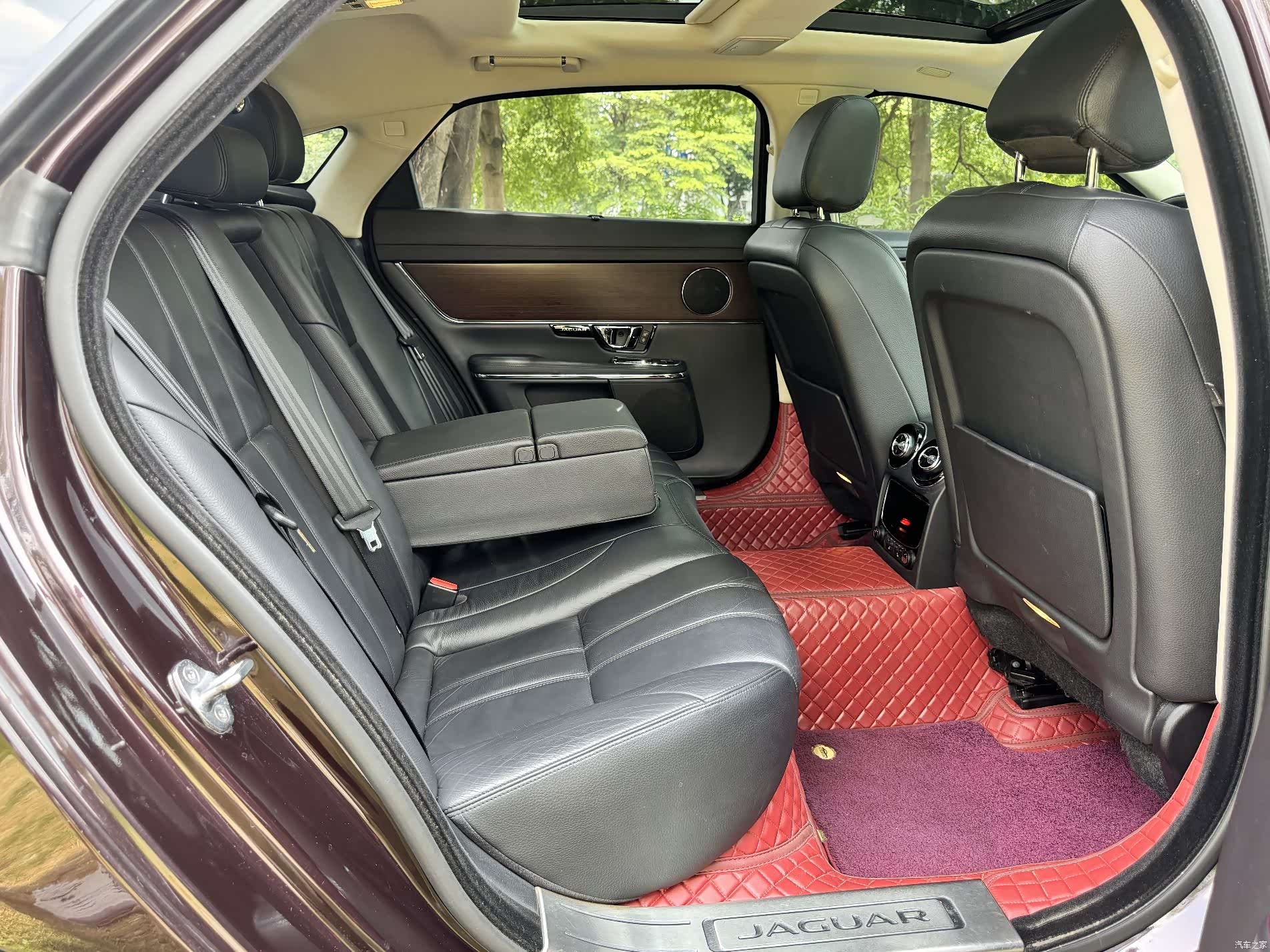 Jaguar XJ, 2014 13