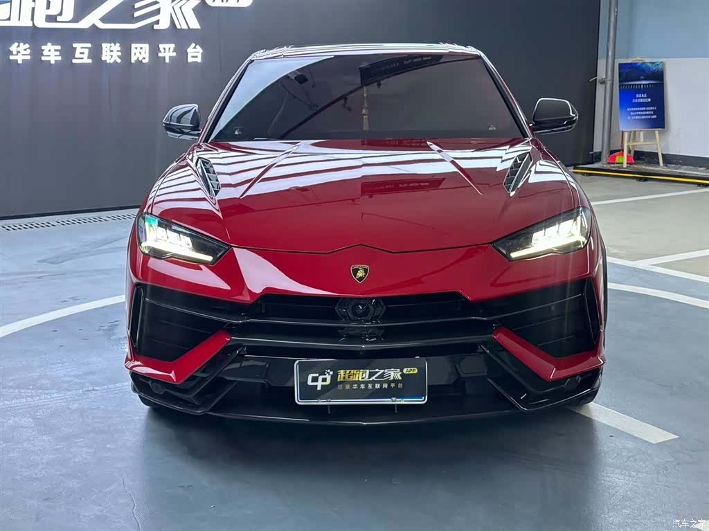 Lamborghini Urus, 2023 2