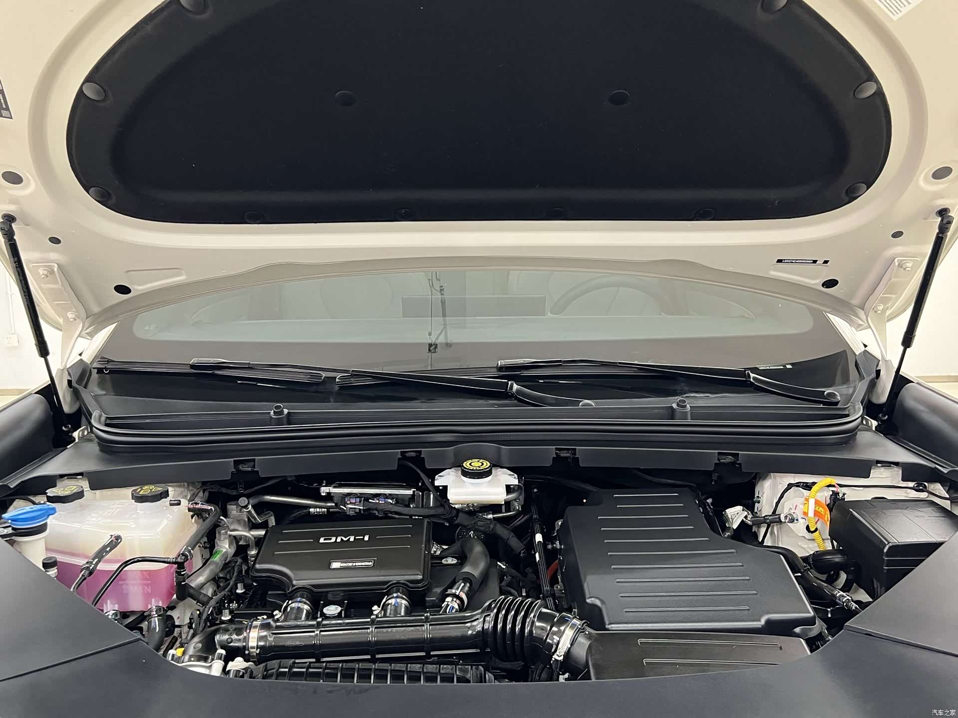 BYD HiAce, 2025 16