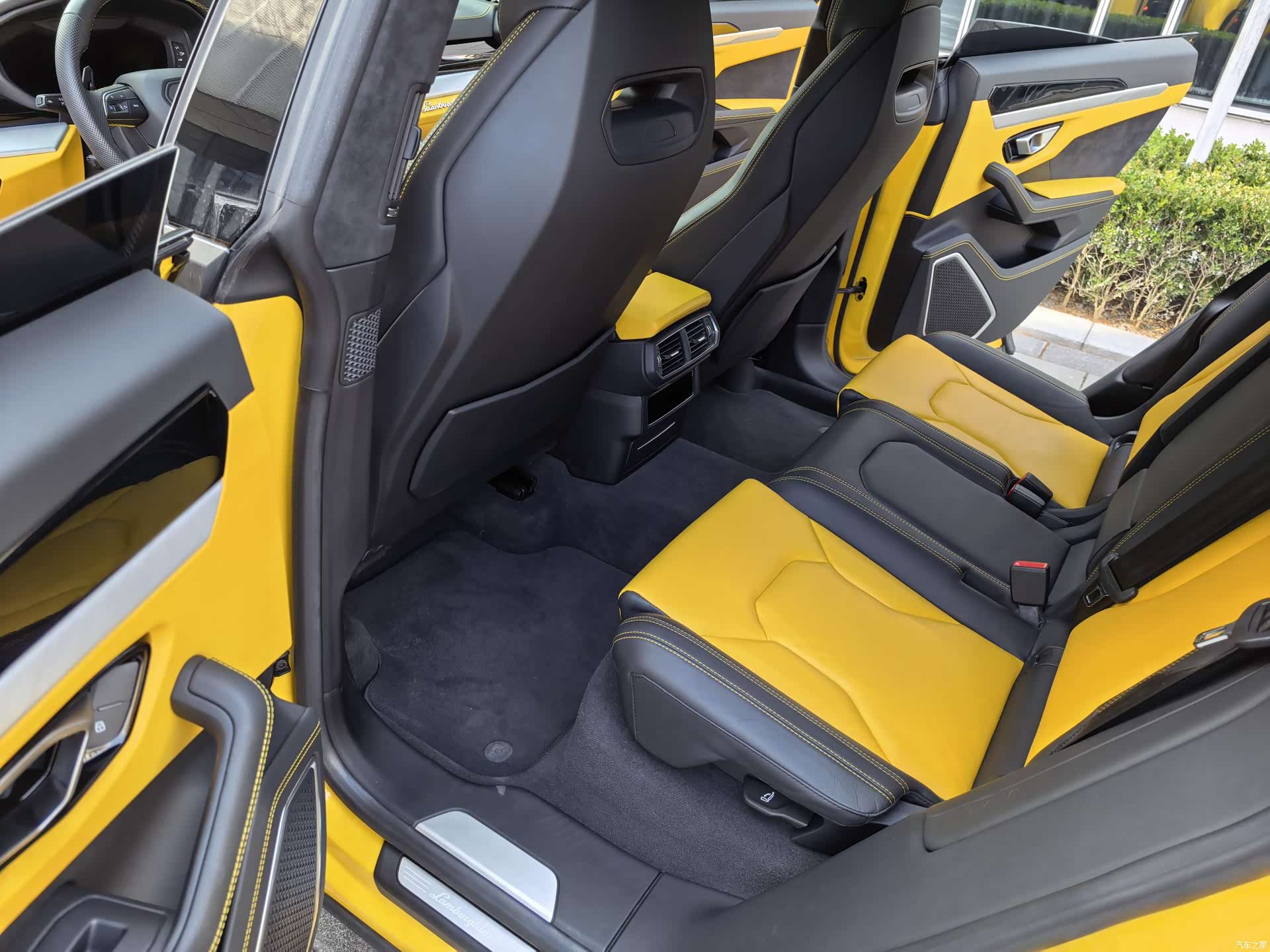 Lamborghini Urus, 2023 45