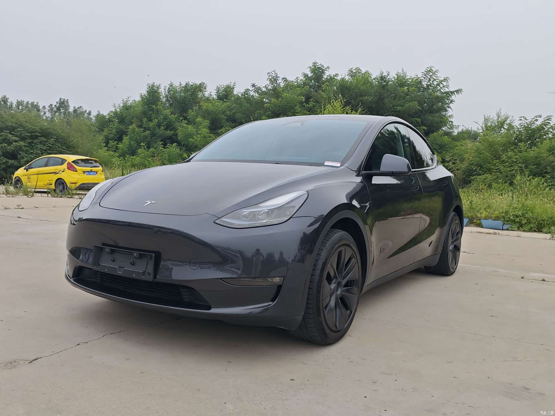 Tesla Model Y, 2024 1