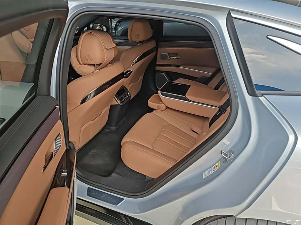 BYD Han, 2025 17