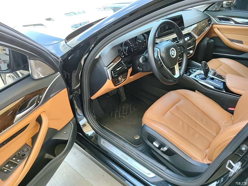 BMW 5 Series, 2017 16
