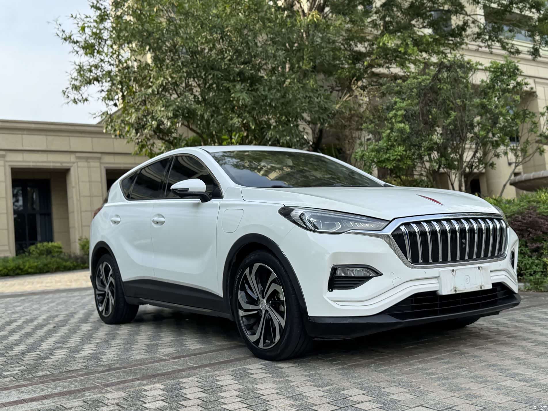 Hongqi HS3, 2019 17