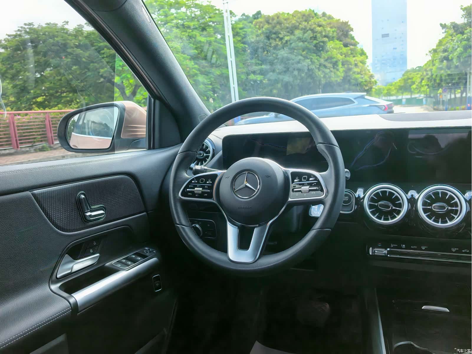Mercedes-Benz EQA, 2024 7