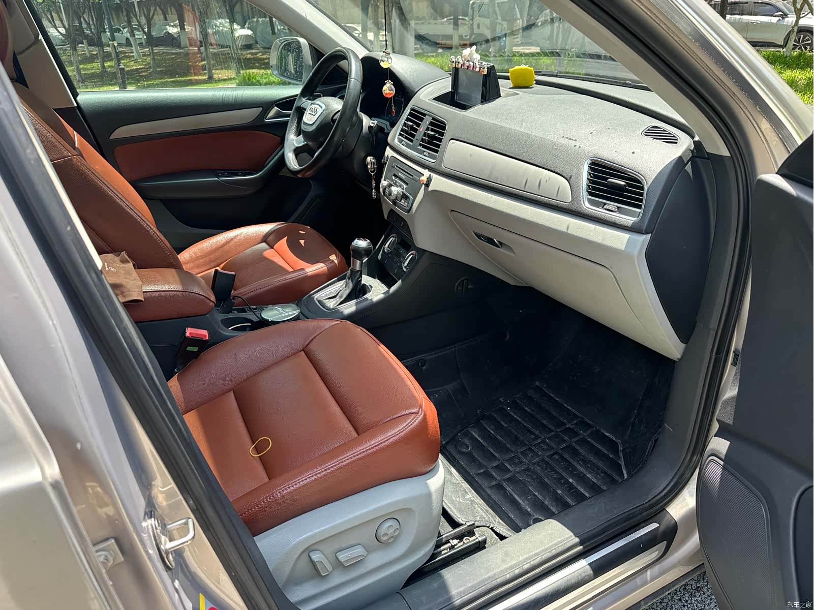 Audi Q3, 2013 16