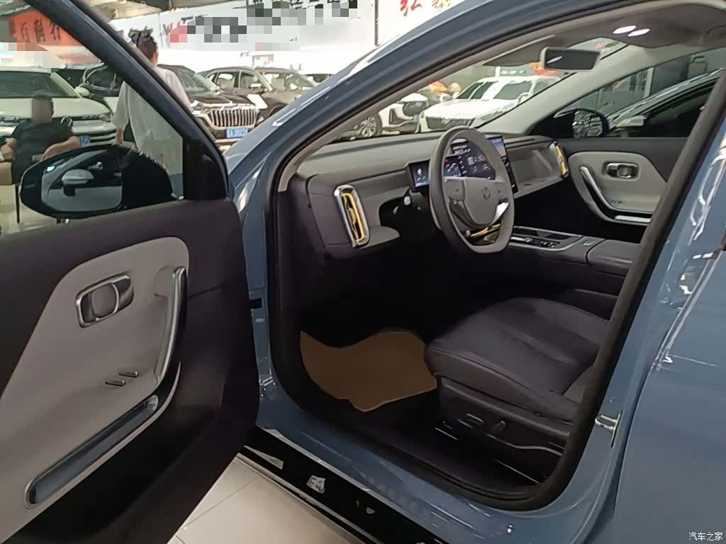 Leapmotor B01, 2025 16