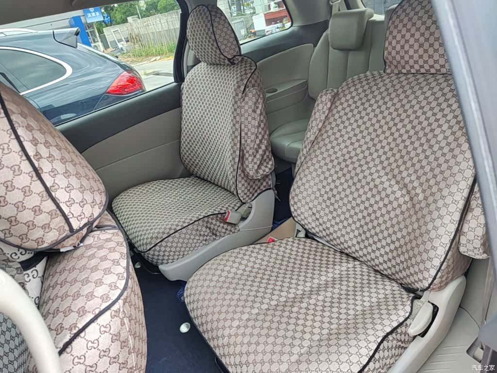 BYD M6, 2014 13