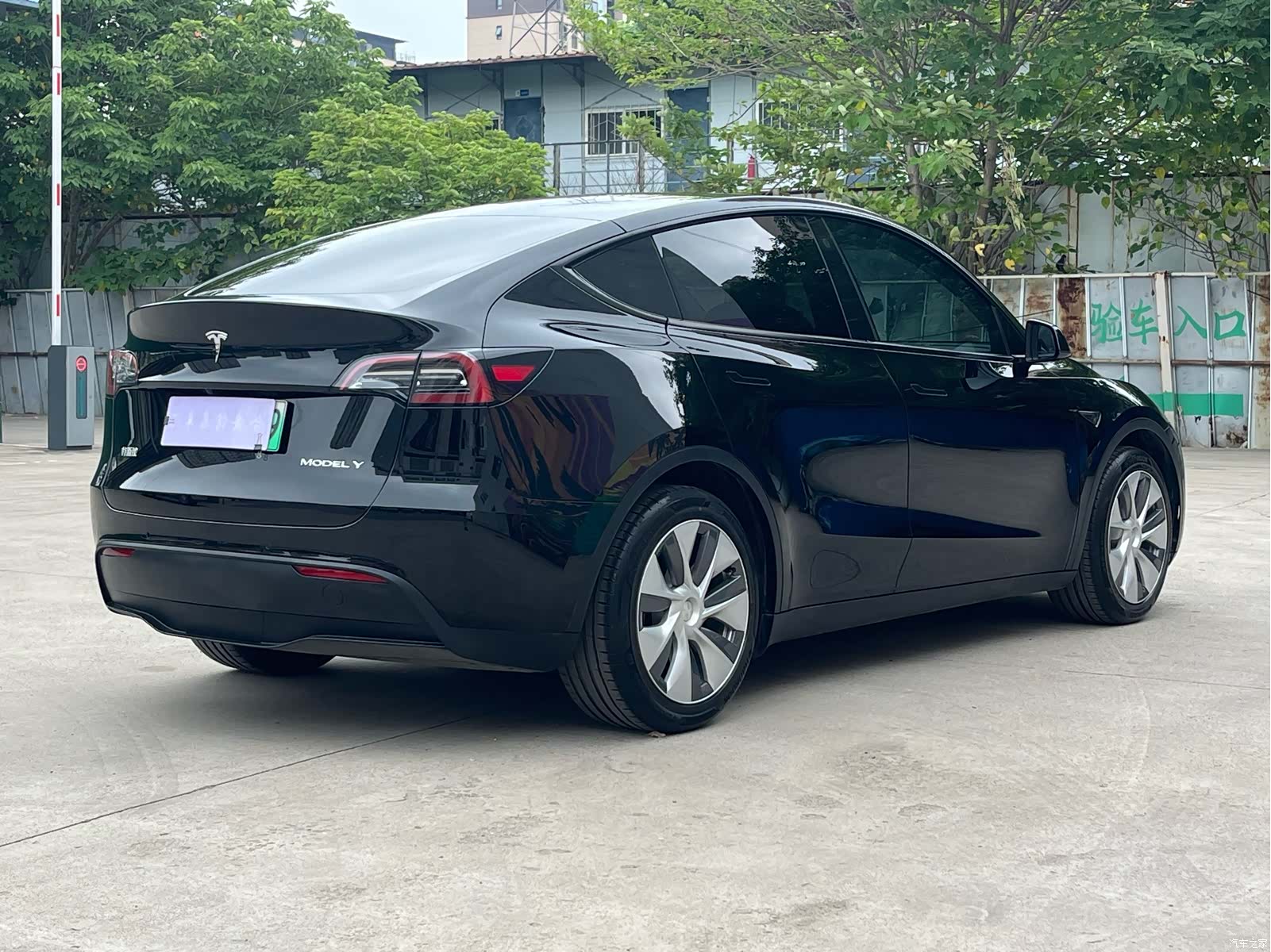 Tesla Model Y, 2022 6
